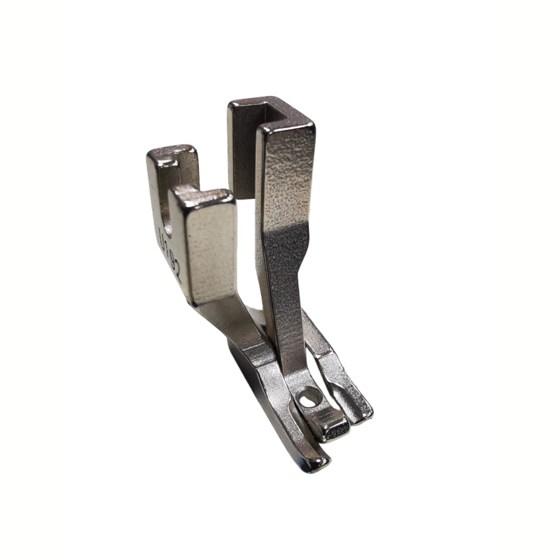 Komplet stopek gładkich do stębnówek z podwójnym transportem dolno-ząbkowym, krocząca stopka - Zdjęcie 1