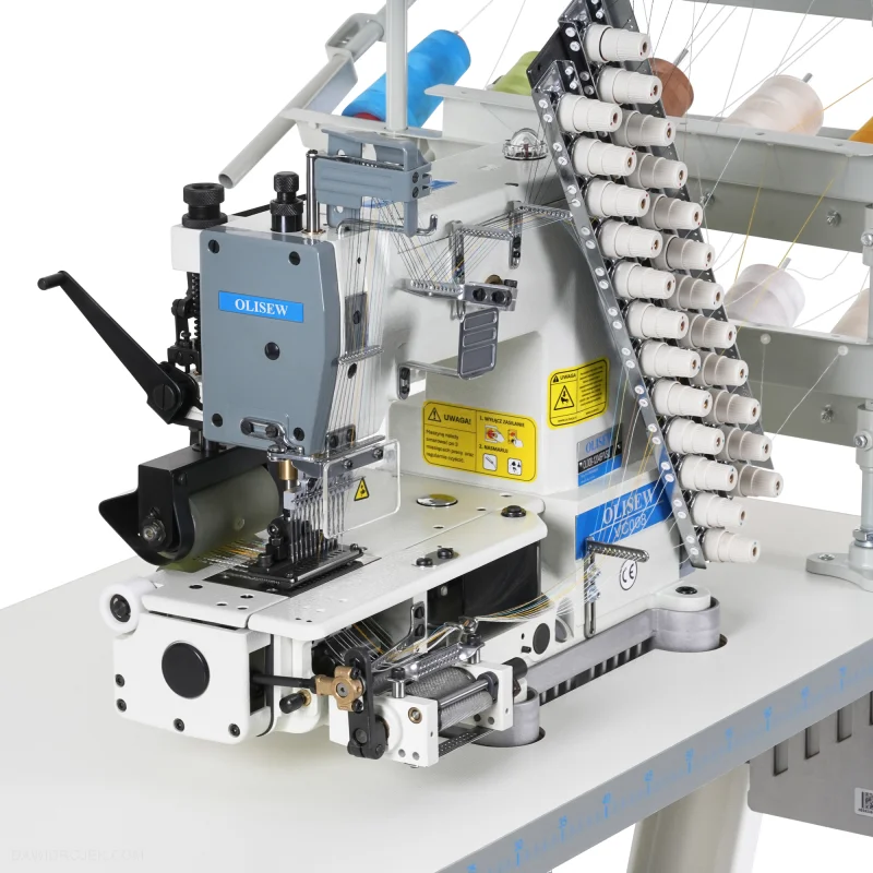 OLISEW OL008-12064P/VSQ Maszyna łańcuszkowa 12-igłowa, 24-nitkowa, przystosowana do szycia gumonićmi, servo Direct Drive - Maszyny łańcuszkowe - Producent Maszyn Do Szycia - Zdjęcie nr  5