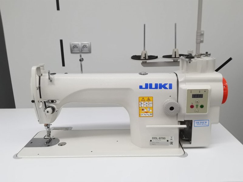 Stębnówka JUKI DDL 8700 z silnikiem servo Direct Drive  - Stebnówki z transportem dolno-ząbkowym - Producent Maszyn Do Szycia - Zdjęcie nr  1