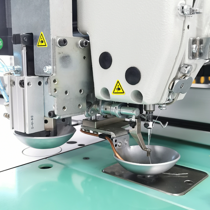 OLISEW OLD-8045H-QX Automat do odszywania zaprogramowanego wzoru o polu szycia 800x450mm z nożem do odkrawania materiału - Automaty z polem szycia - Producent Maszyn Do Szycia - Zdjęcie nr  3