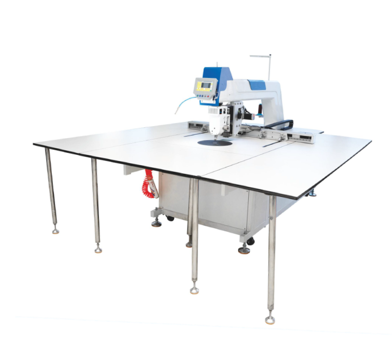 OLISEW OLD-10060XZ Automat szwalniczy o polu pracy 1000x600mm do perforacji oraz odszywania zaprogramowanego wzoru z obrotową głowicą 360° - Automaty z polem szycia - Producent Maszyn Do Szycia - Zdjęcie nr  2